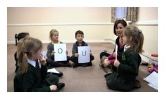 Teaching primary school children a new language